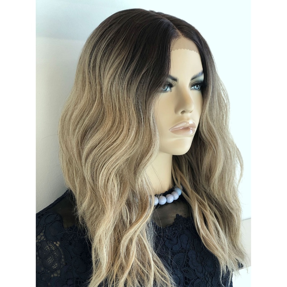 16" Ombre Ash Blonde Wig Dark Roots| Elizabeth
